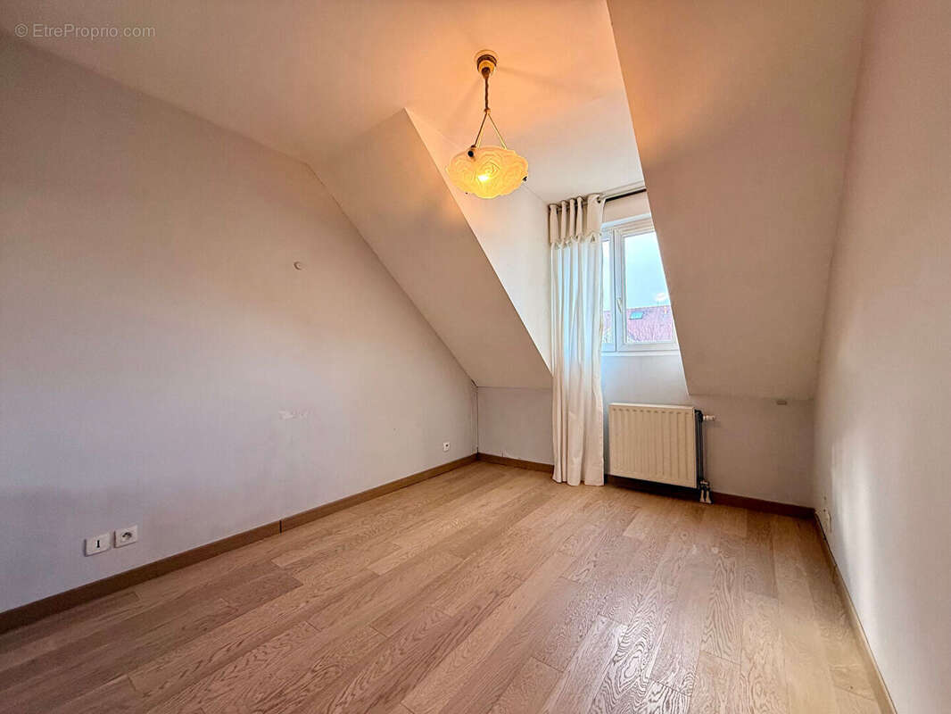 Appartement à BRIE-COMTE-ROBERT