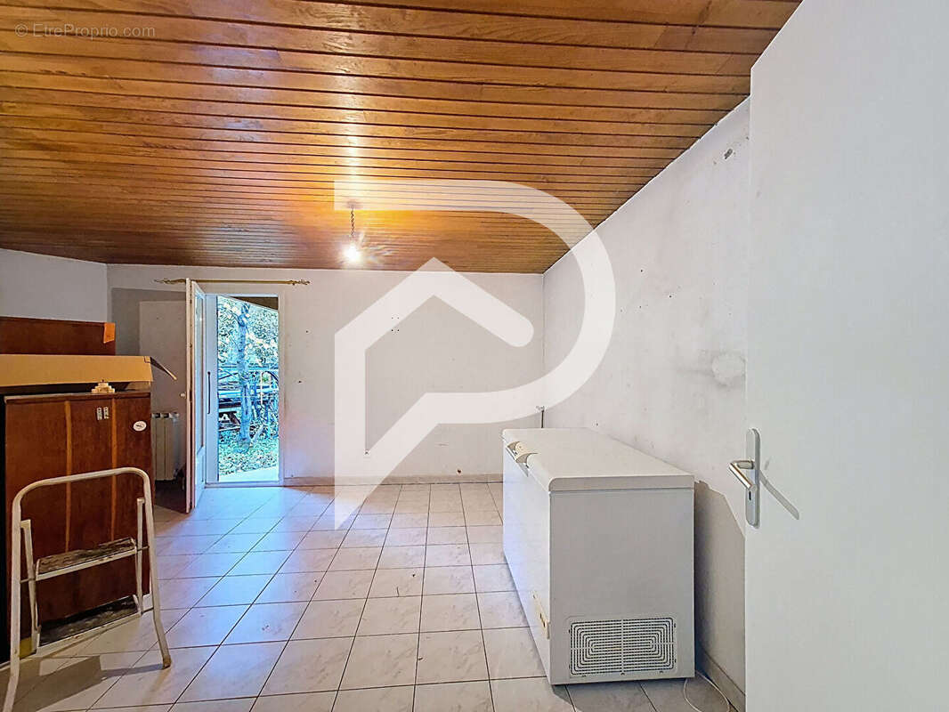 Maison à MONTELIMAR