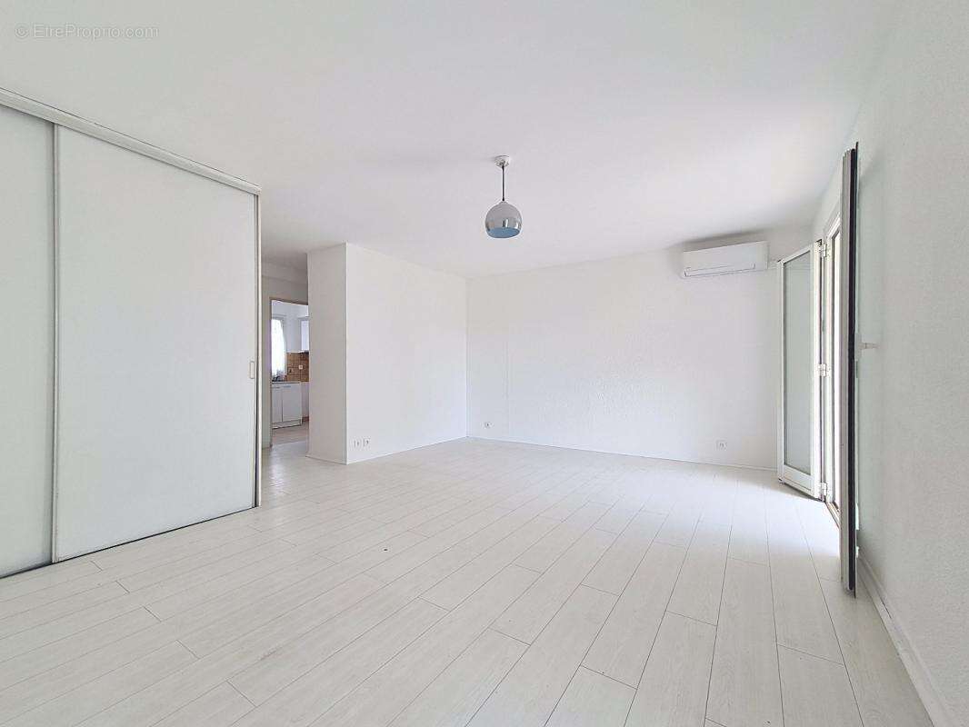 Appartement à VALBONNE