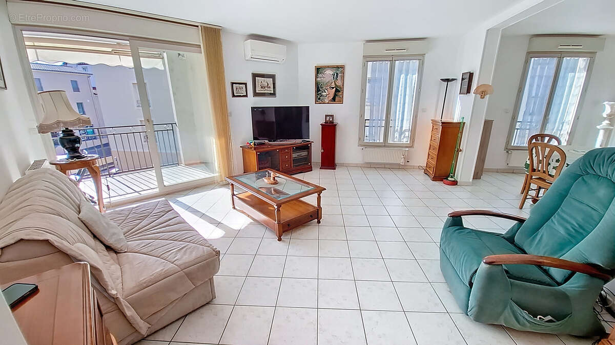 Appartement à SAINT-ROMAIN-EN-GAL