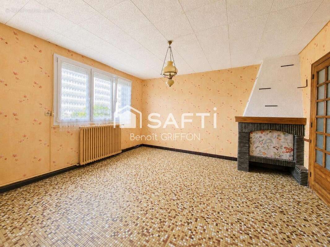Photo 3 - Maison à LA ROMAGNE