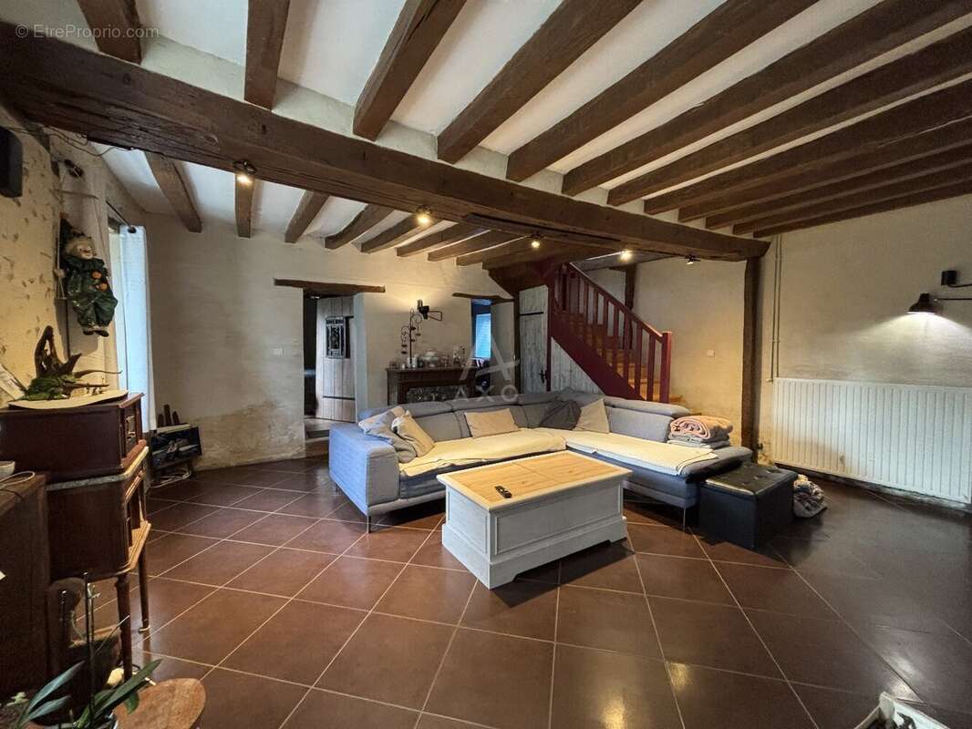 Maison à MORANNES