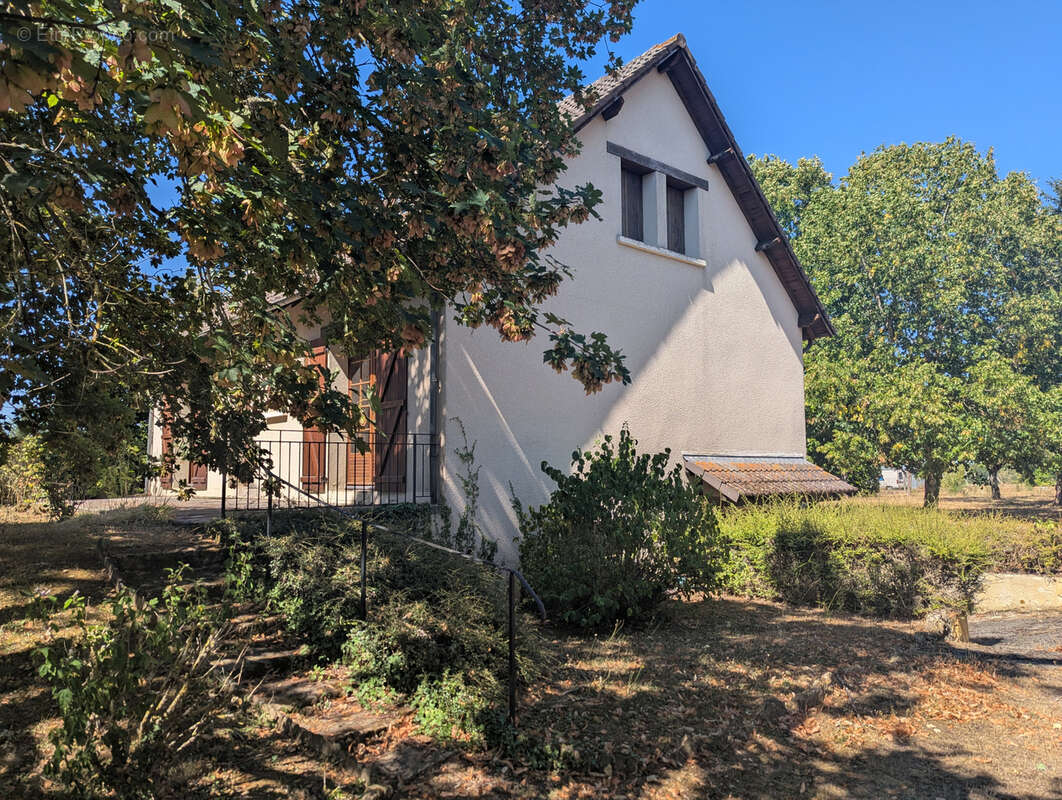 Pavillon traditionnel dans quartier résidentiel ! - photo 16