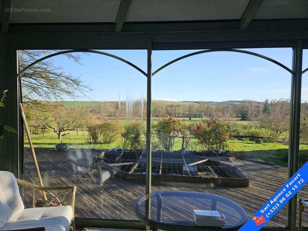 Maison à LA CELLE-SAINT-CYR