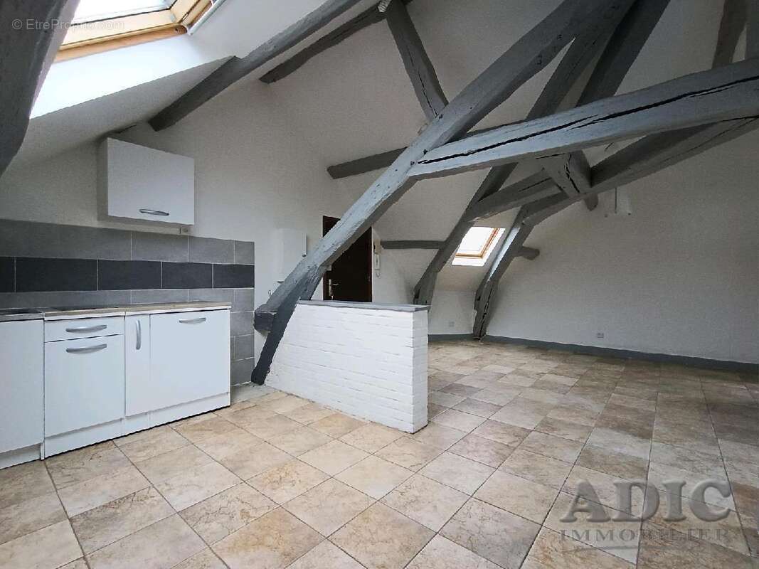 Appartement à LE PLESSIS-BELLEVILLE