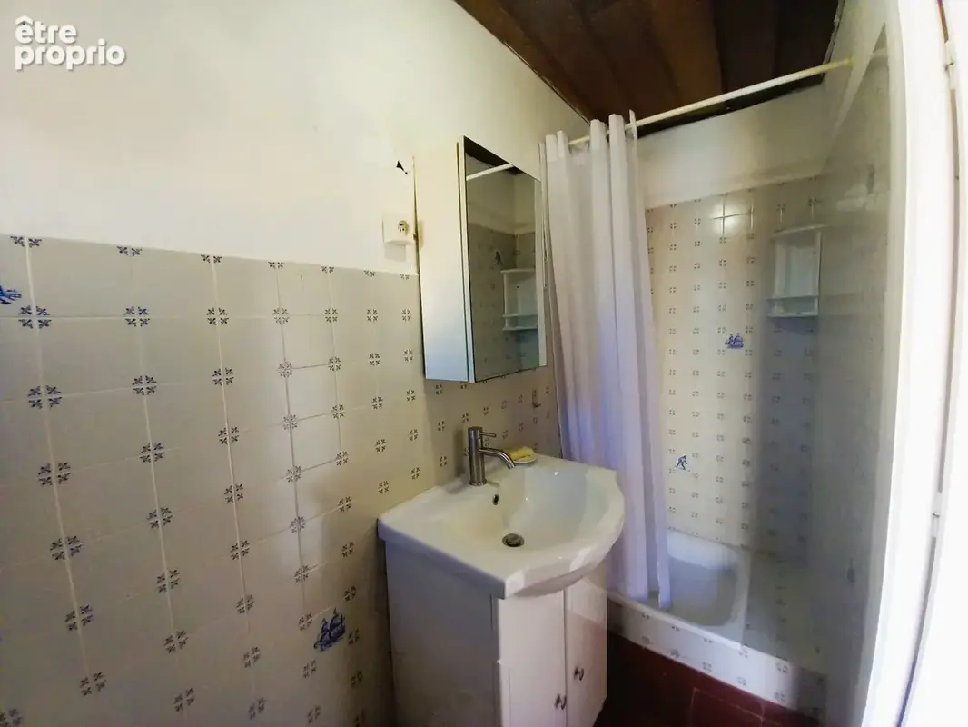 Appartement atypique avec terrasse en haute ville - photo 7