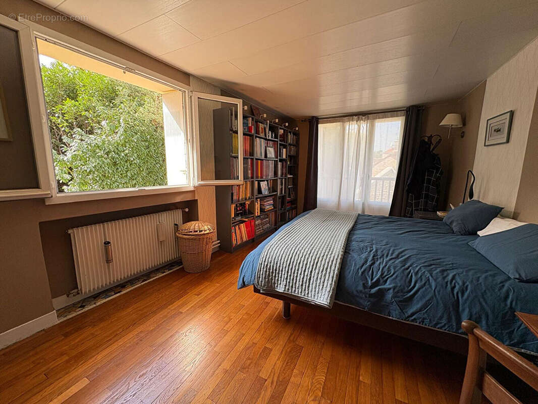 Maison à MAURECOURT