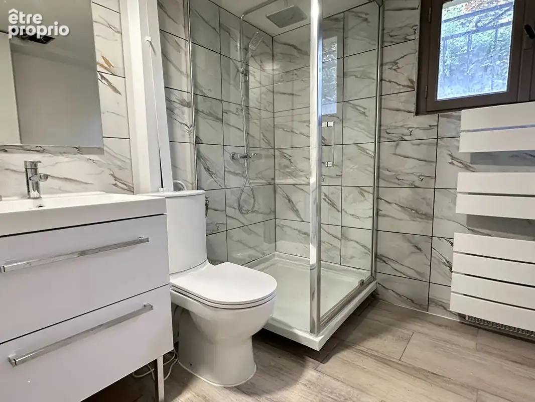 Immeuble de rapport ou maison familiale 240 m2 - 4 logements à La Couronne - photo 12