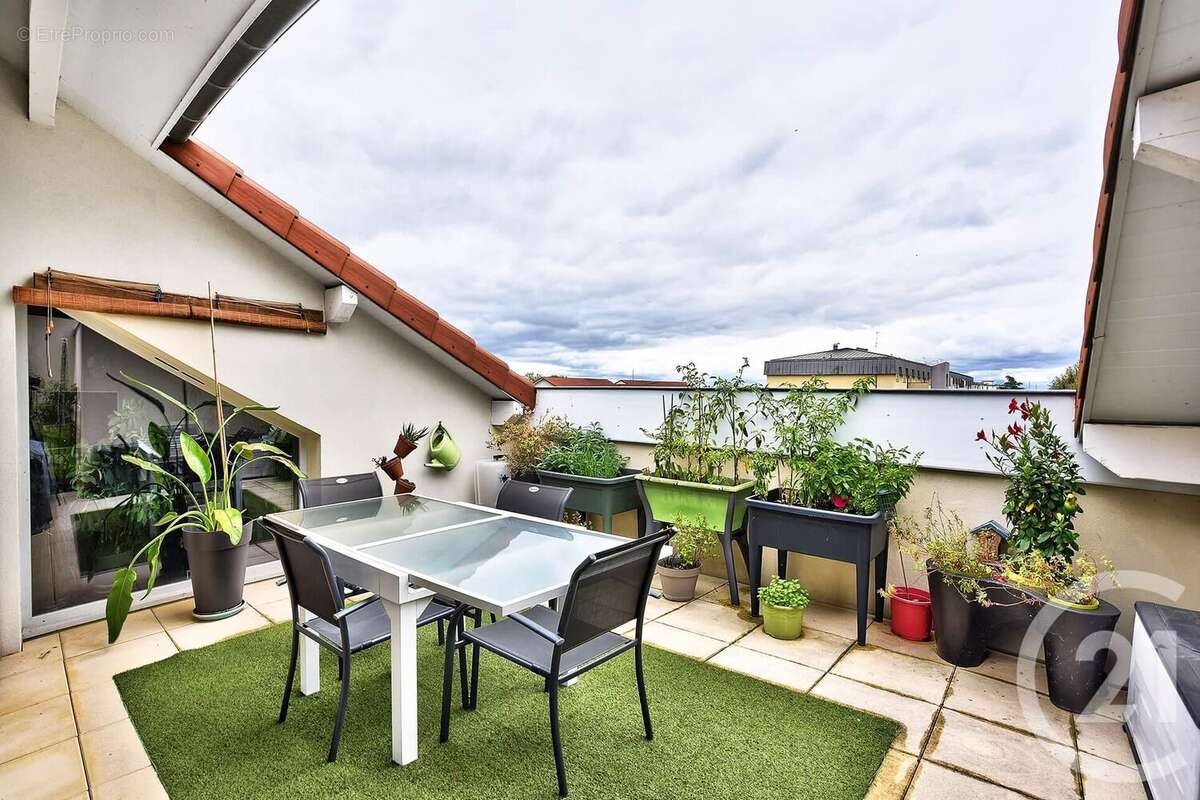 Appartement à SAINT-MAURICE-DE-BEYNOST