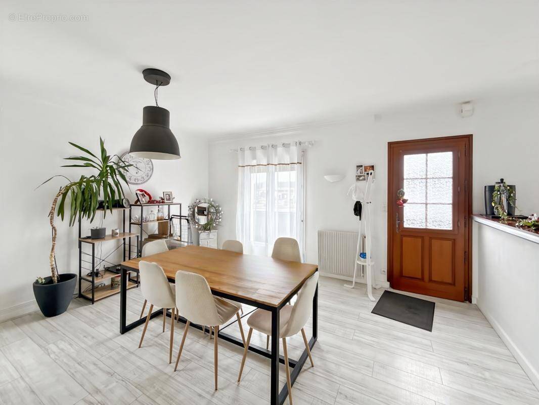 Maison à MARSAC-SUR-L&#039;ISLE