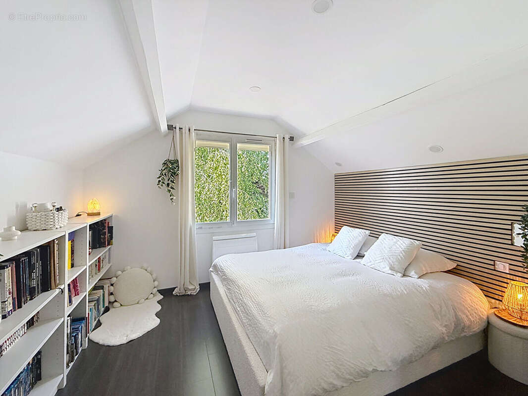 Appartement à FLEURY-LES-AUBRAIS