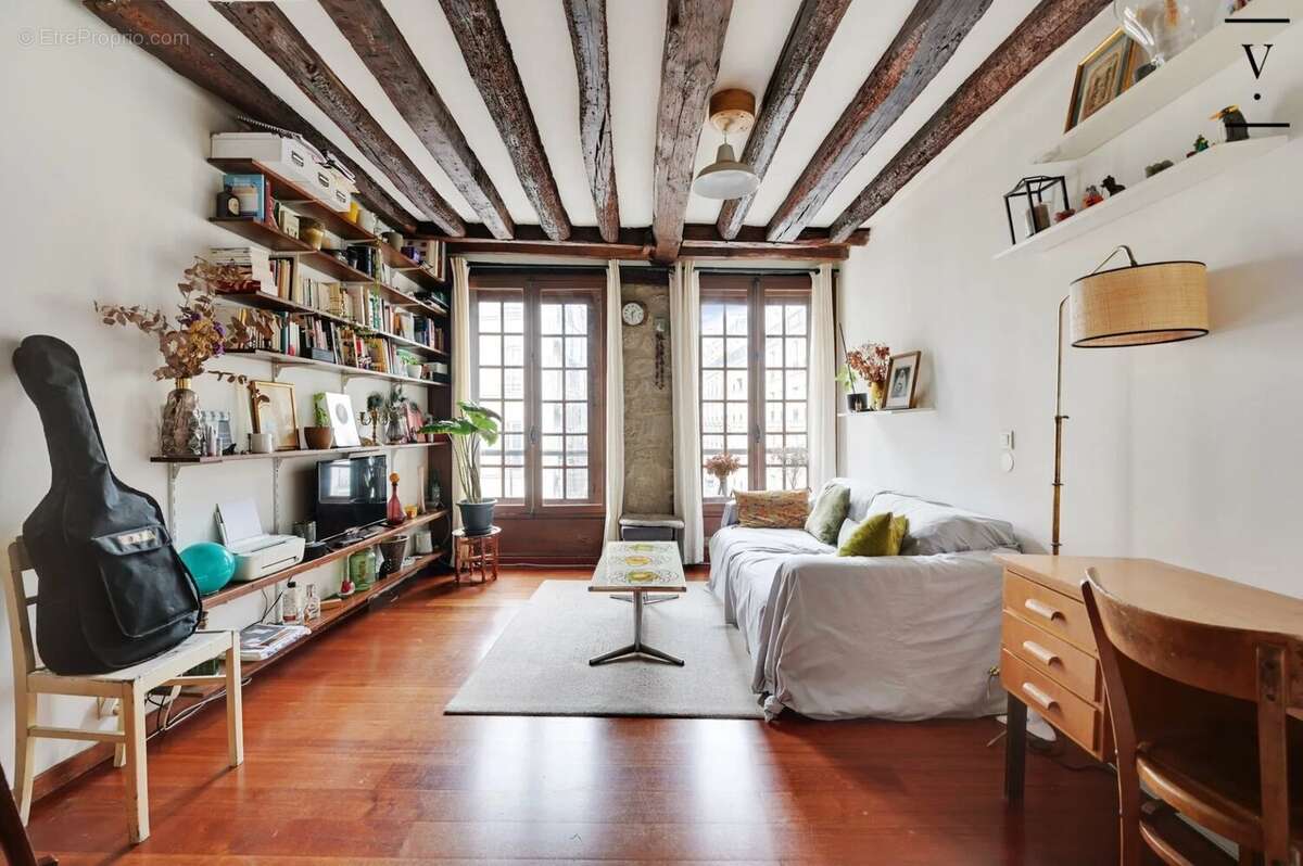 Appartement à PARIS-4E