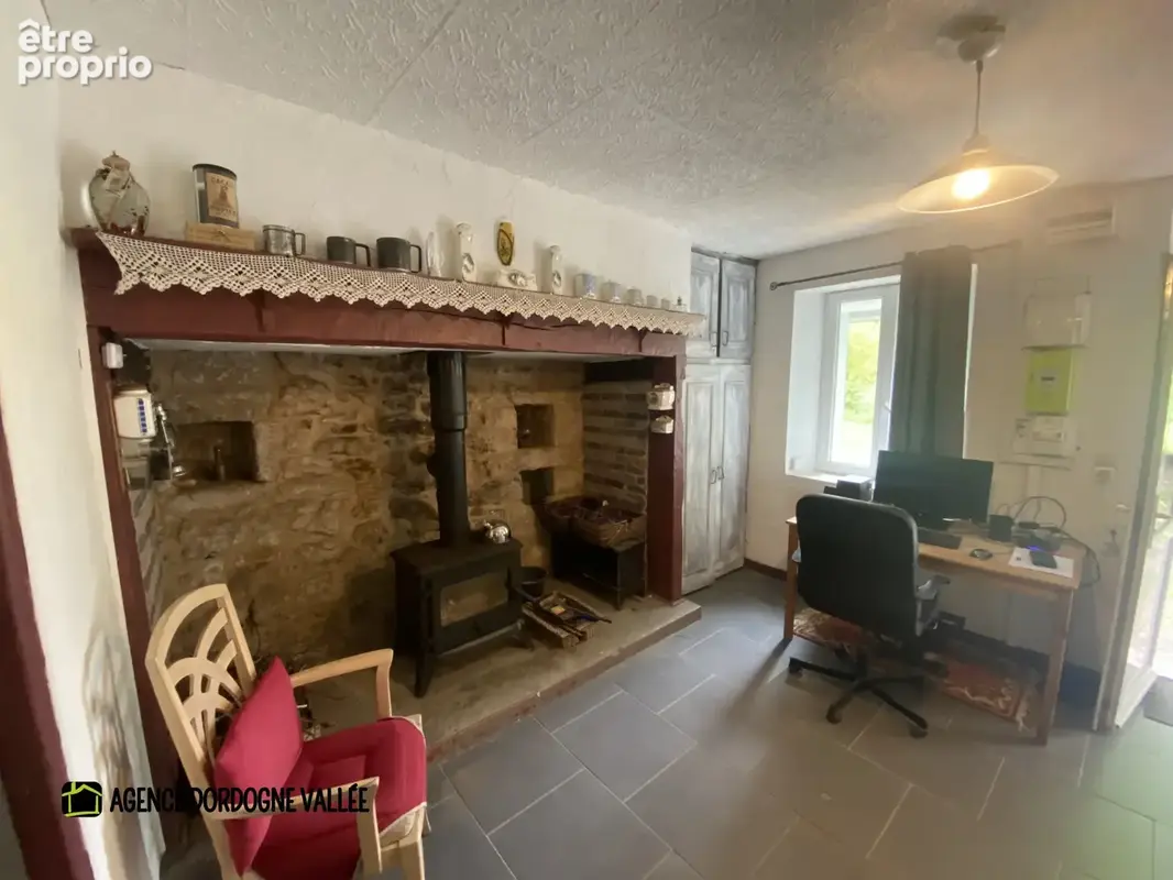 Maison avec beau terrain et hangar - photo 4