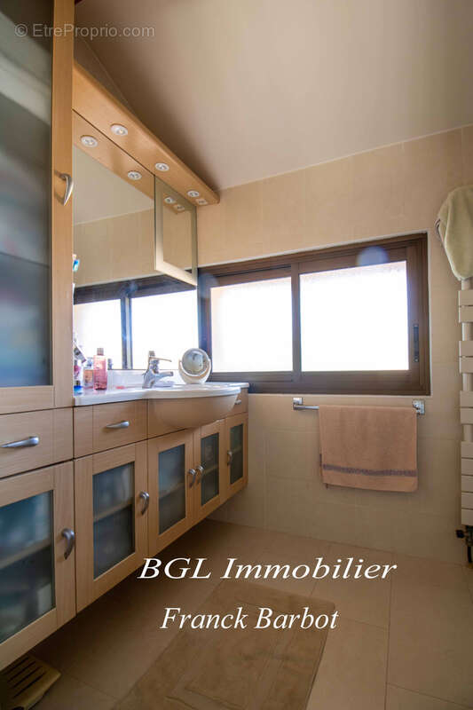Maison familiale de 200 m2 à La Hume (Gujan-Mestras) - belle situation - photo 17