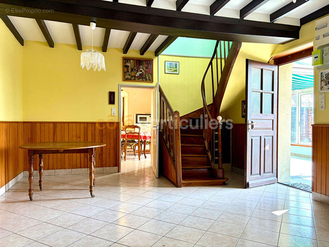 Maison à LE MESNIL-ROUXELIN