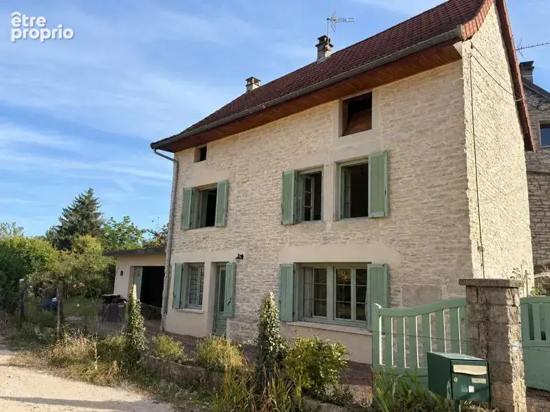 Maison à MONTALIEU-VERCIEU