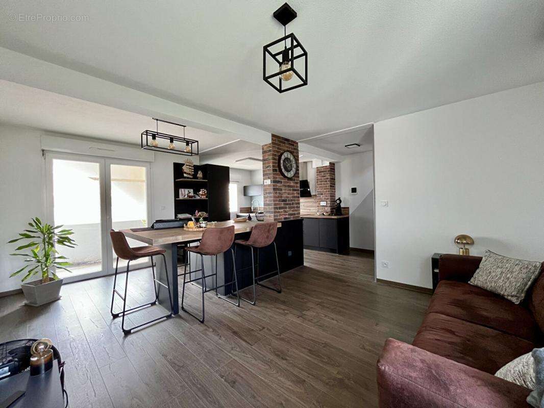 Maison à COLAYRAC-SAINT-CIRQ