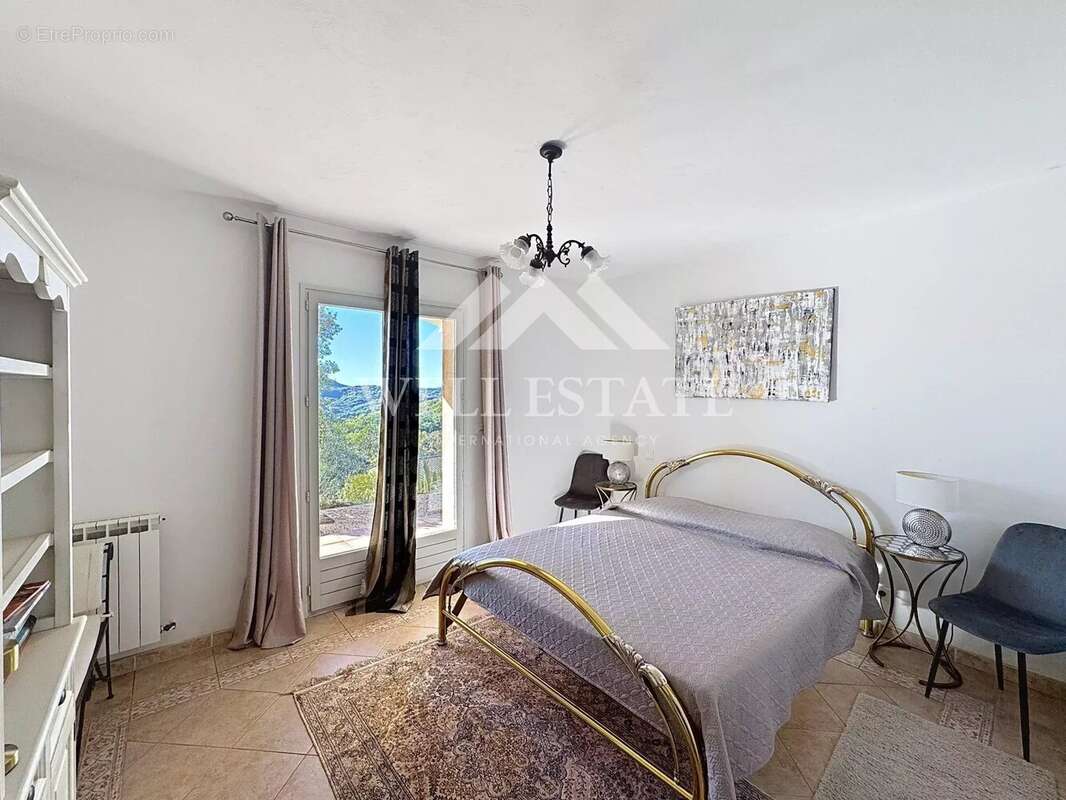 Maison à LES ADRETS-DE-L&#039;ESTEREL