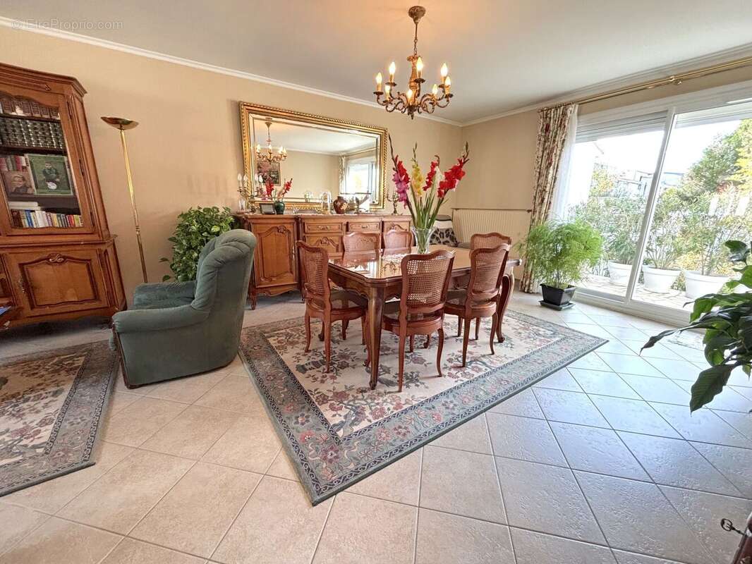 Maison à CORBEIL-ESSONNES