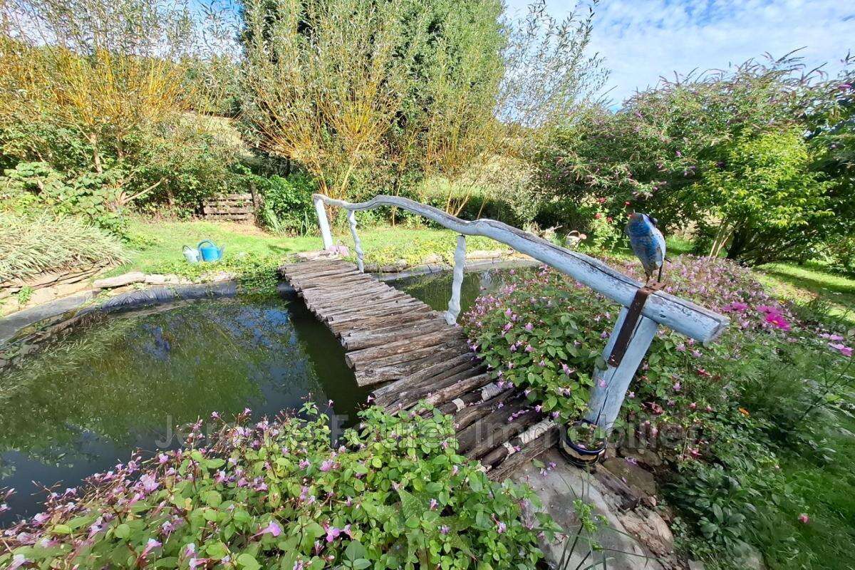 Maison à LAVAL-SUR-LUZEGE