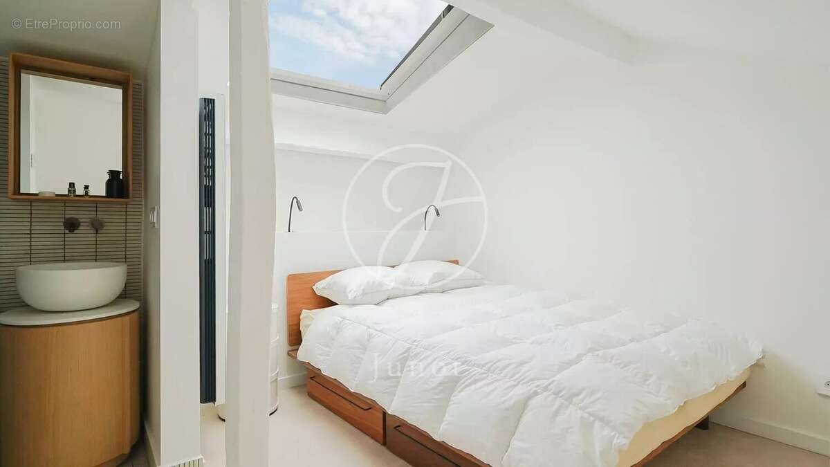 Appartement à PARIS-9E