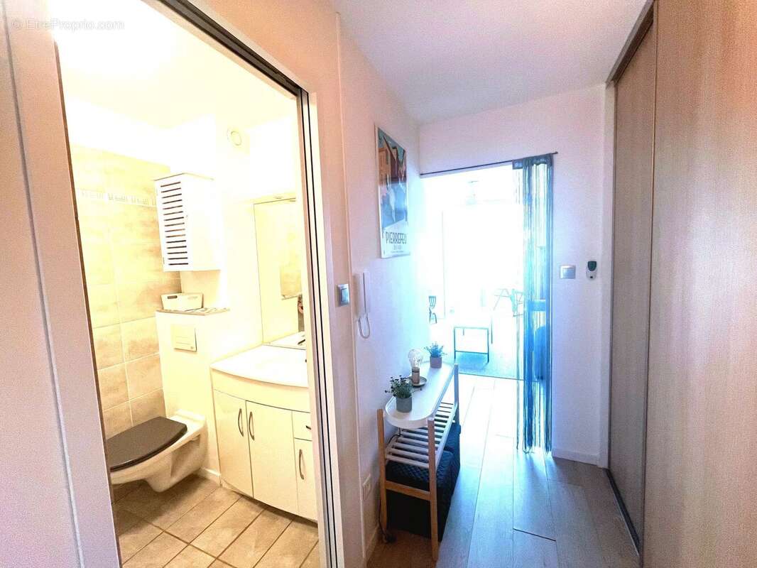 Appartement à LA LONDE-LES-MAURES