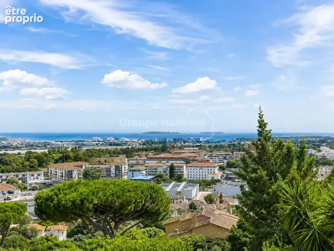 Mandelieu - maison individuelle avec vue mer - fort potentiel - photo 1