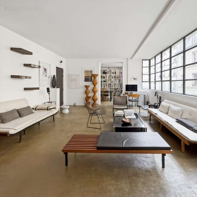 Appartement à PARIS-3E