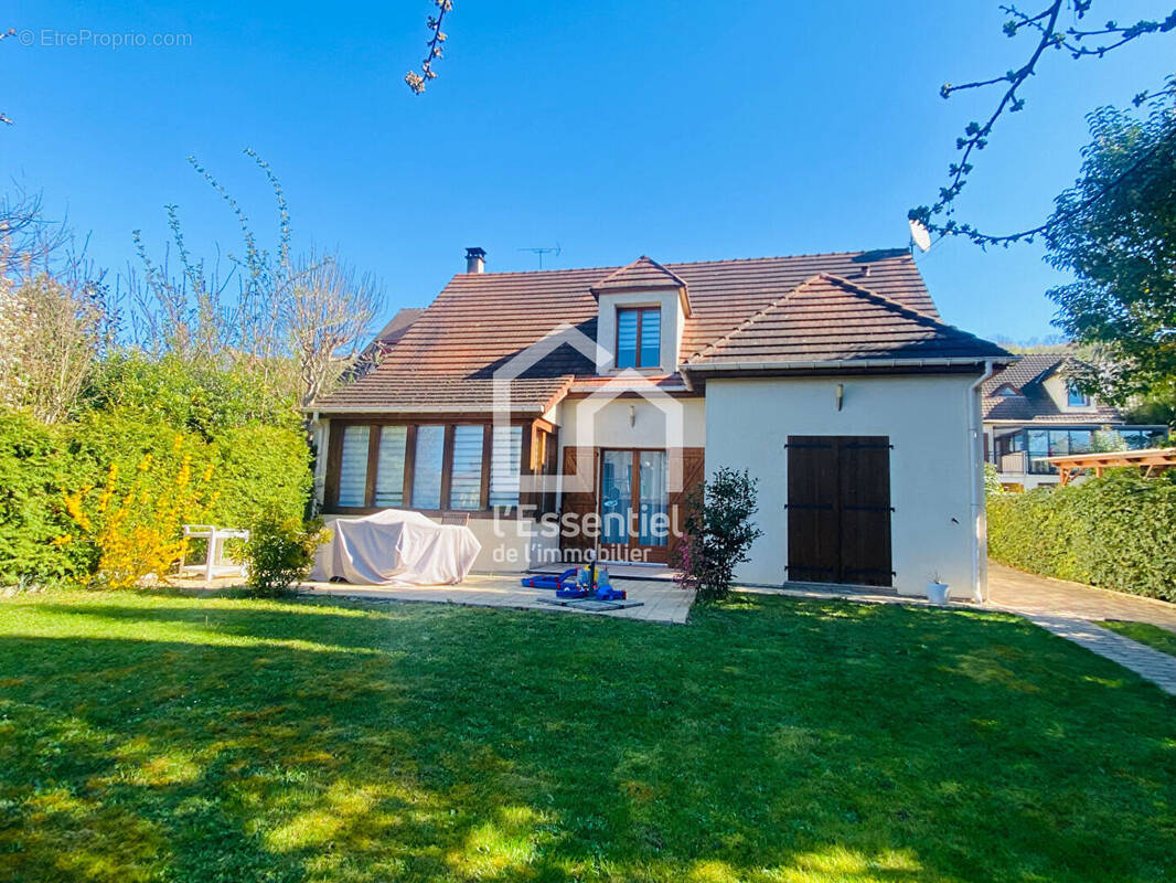 Maison à VAUX-SUR-SEINE