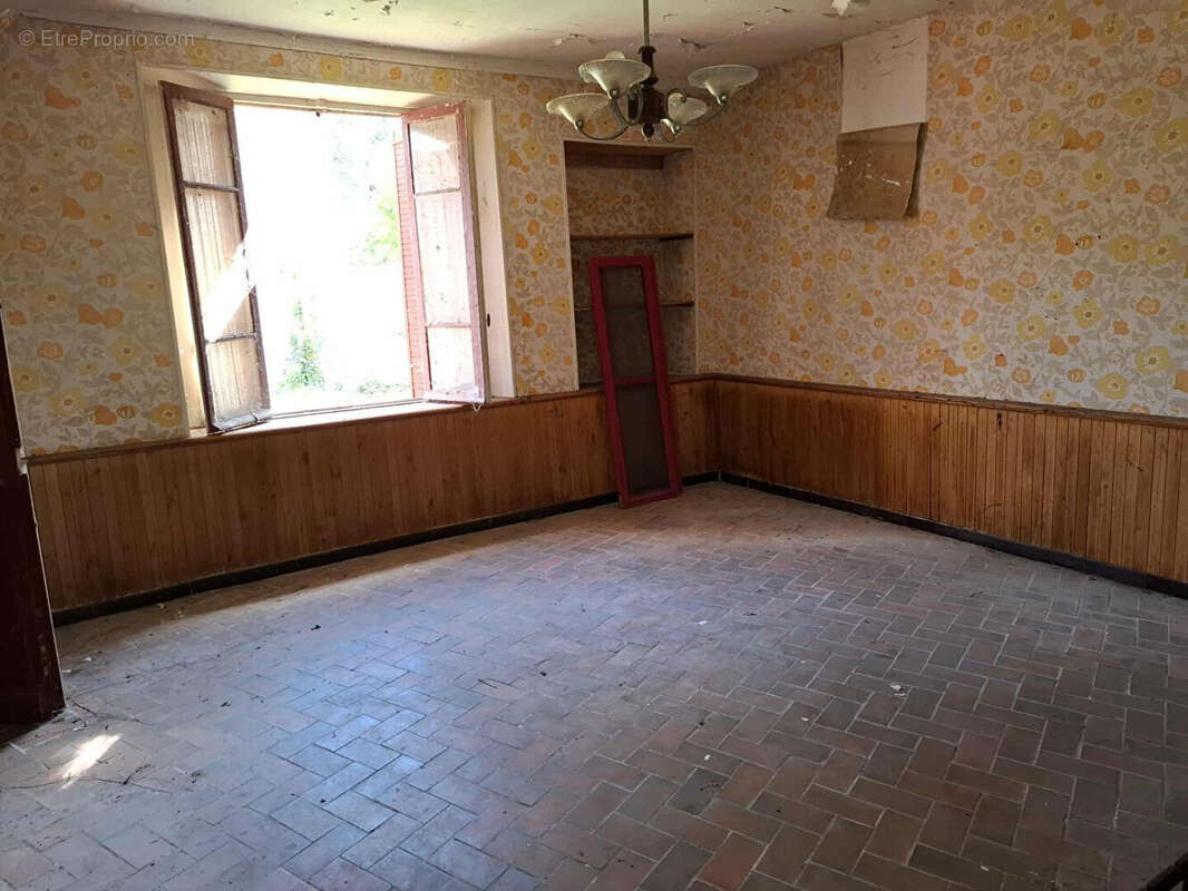 Maison à LES AVENIERES