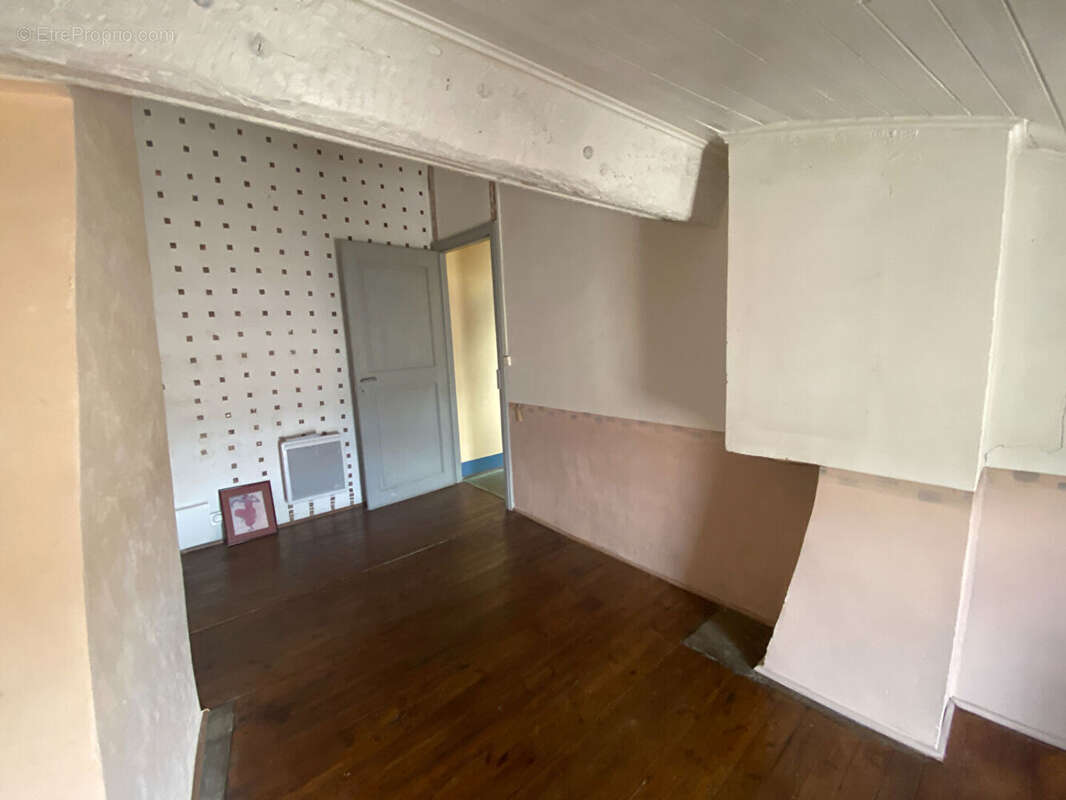Appartement T3 + terrasse & cellier - photo 10
