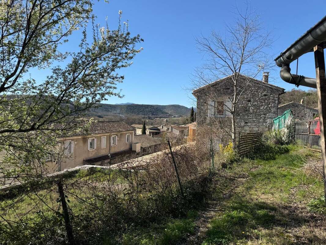   - Maison à VOGUE