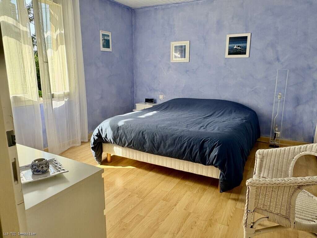 Maison contemporaine de 105 m² avec grand jardin arboré et piscine chauffée - photo 19