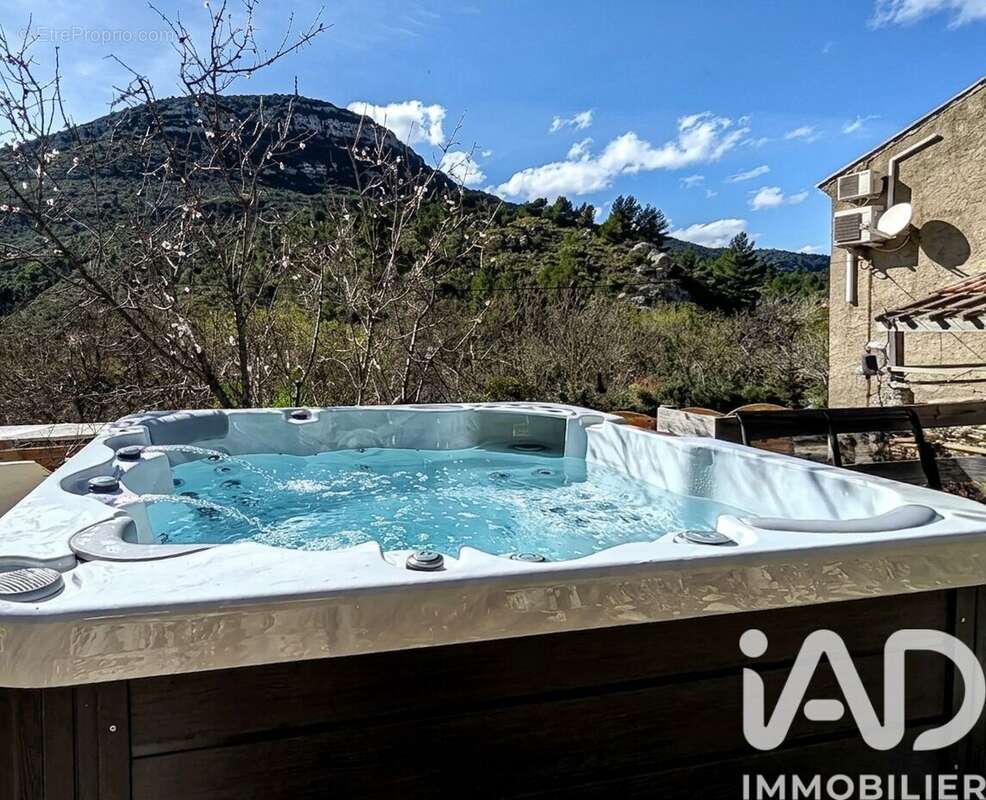 Maison 242 m² à Fontjoncouse  - photo 5