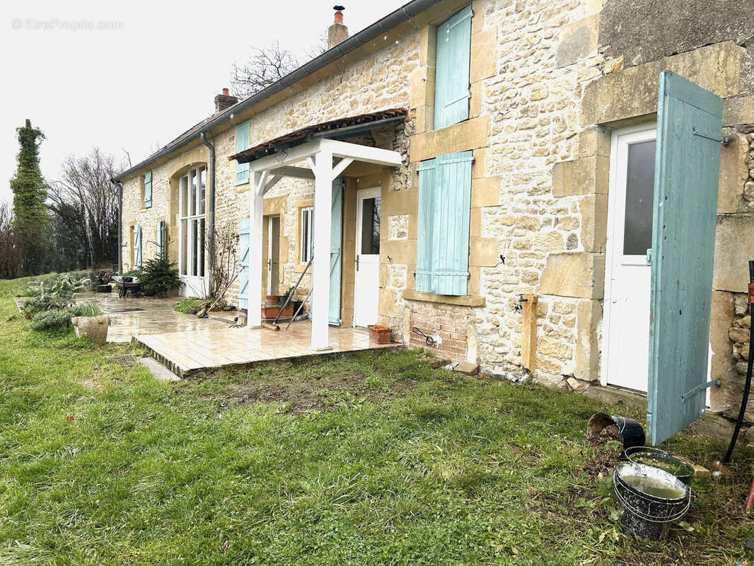Maison à NOLAY