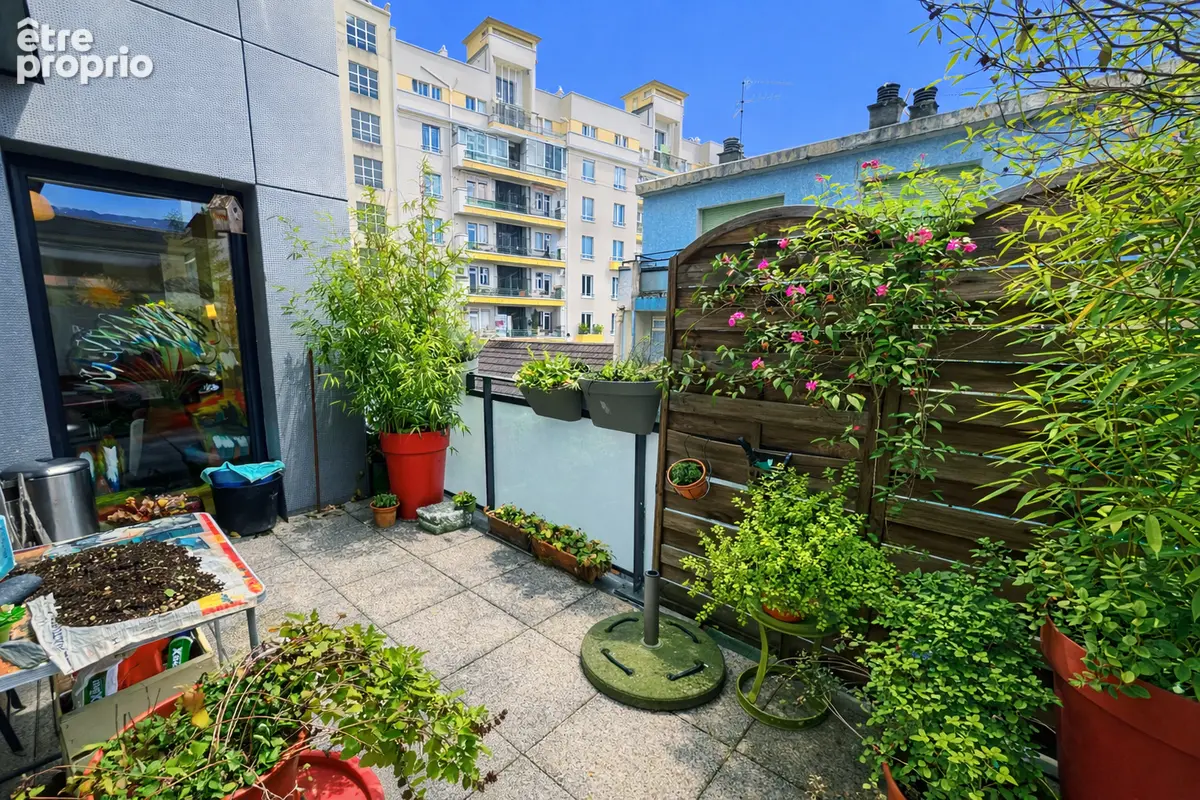 Appartement T4 de 85m2 - Copro 2017 - Terrasse - DPE C - GRENOBLE ? CHAMPIONNET - photo 15