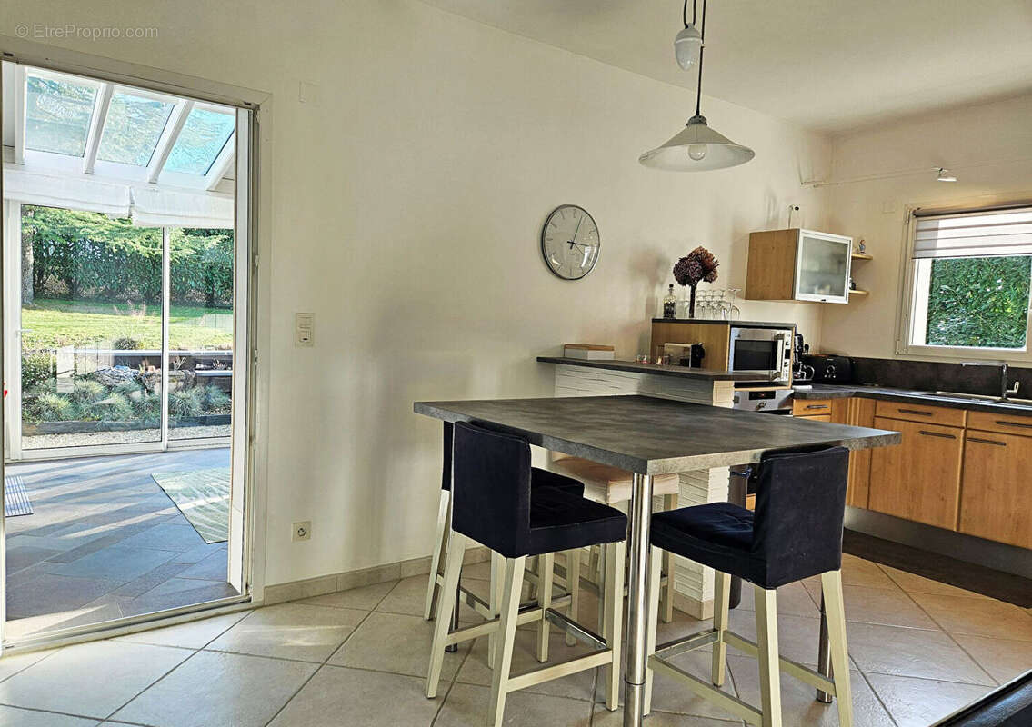 Maison à SAINT-CYR-SUR-LOIRE