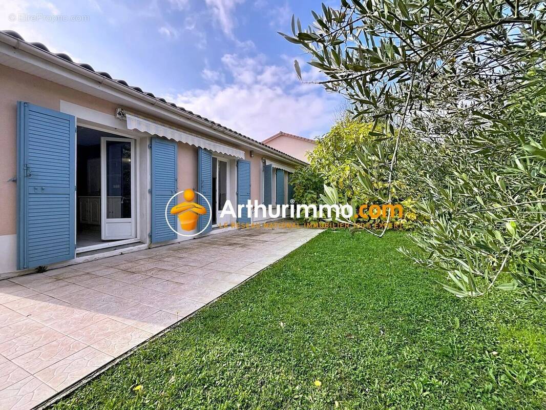 Maison à L&#039;ISLE-D&#039;ABEAU