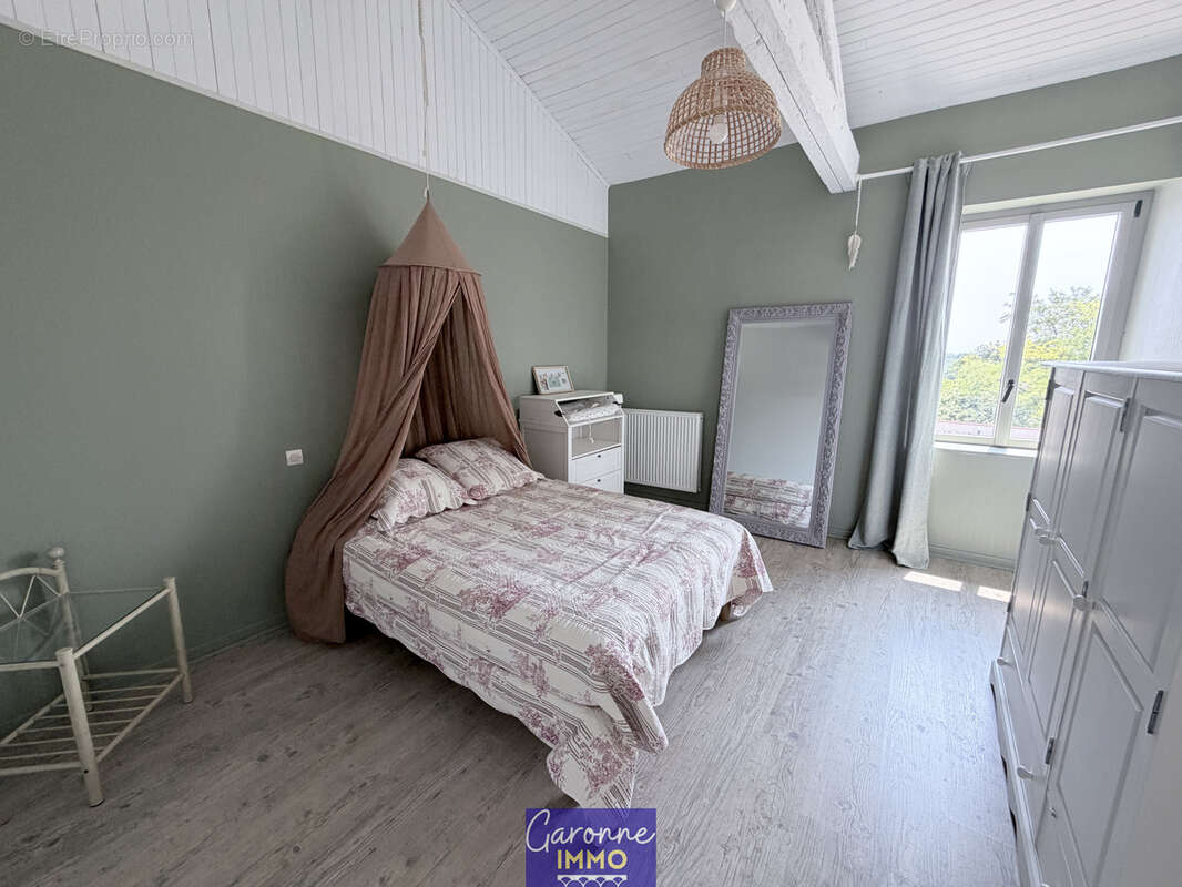 Maison en pierre rénovée avce piscine et vue imprenable - photo 10