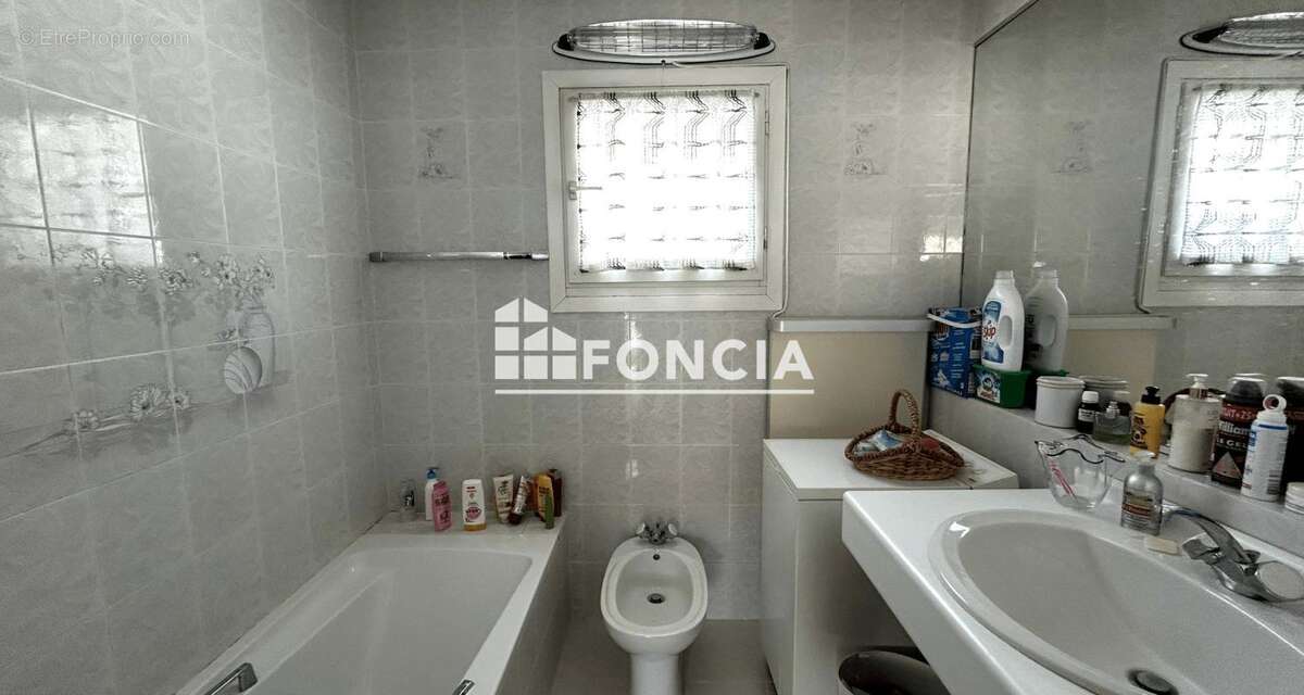 Appartement à SAINT-ETIENNE-DE-TINEE