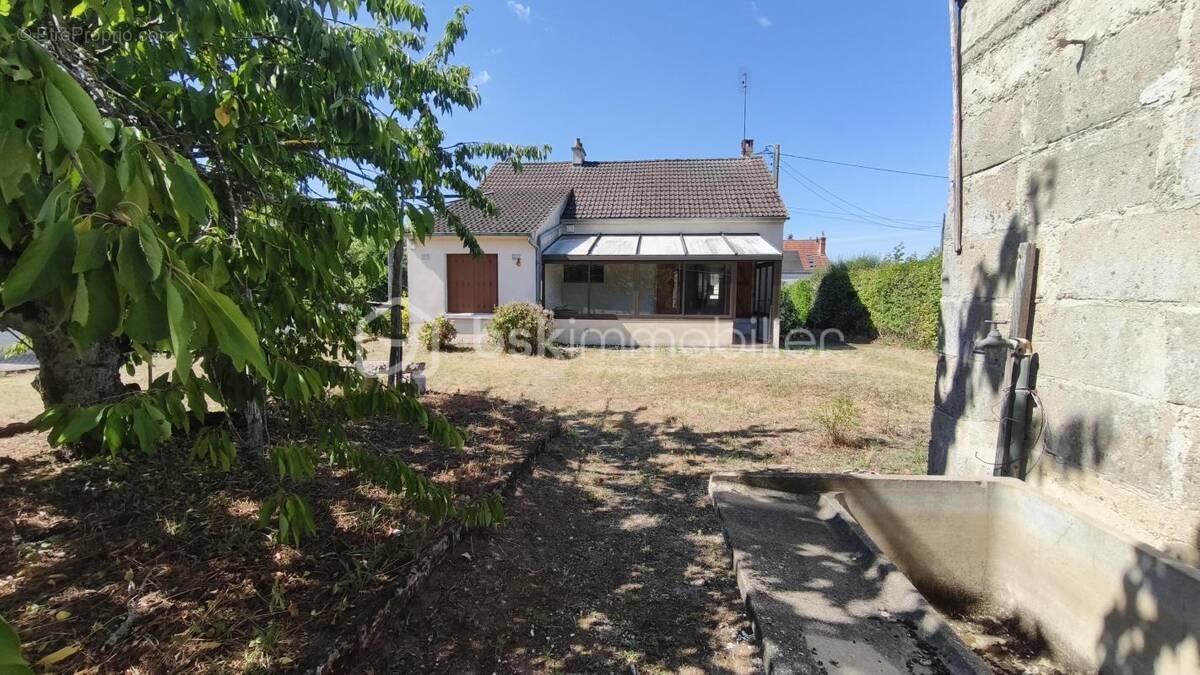 Maison à SAINT-GONDON