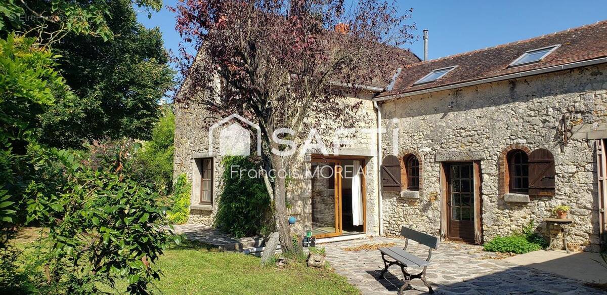 Photo 1 - Maison à CHAINTREAUX