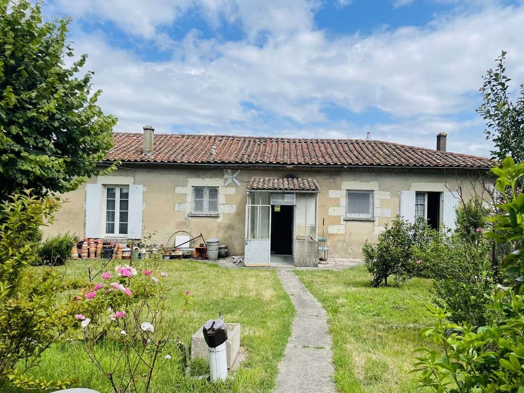 Maison à MORTAGNE-SUR-GIRONDE