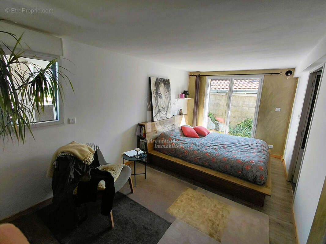 Maison à SAINTE-LUCE-SUR-LOIRE