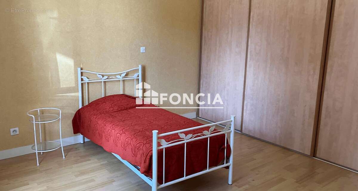 Maison à SAINT-YRIEIX-SUR-CHARENTE