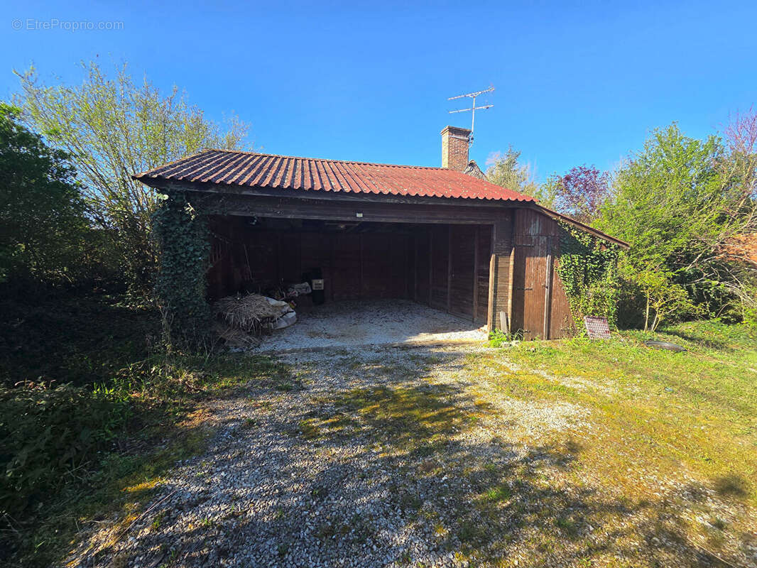 Maison à LES BORDES