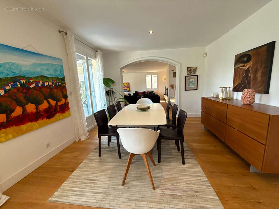 Maison de plain-pied de 132,17 m² avec piscine, 3 Chambres et terrain de 3 490 m² - photo 9