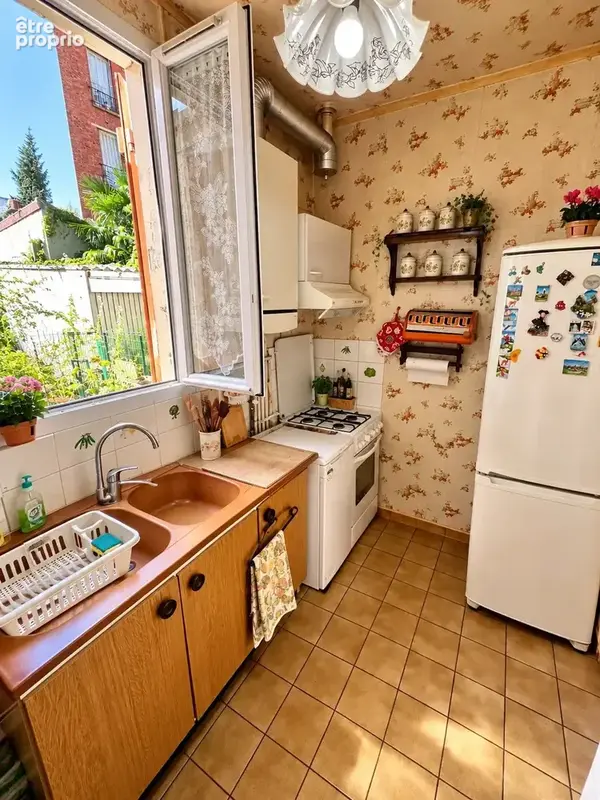 Montreuil – maison familiale avec jardin et garage – fort potentiel - photo 5