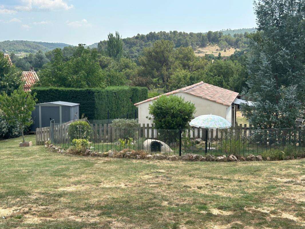 RIANS (83560) – Belle maison de plain-pied 120 m² avec T1 indépendant sur 4 000 m² de terrain piscinable - photo 3