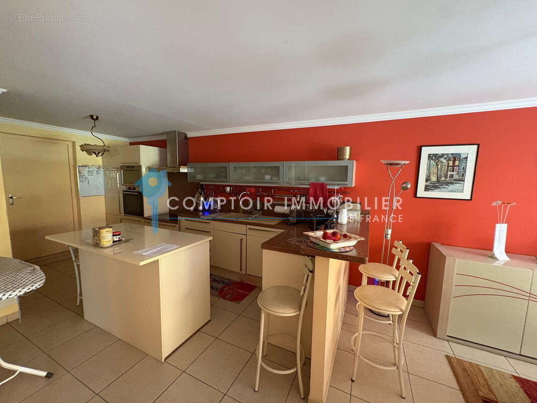 Appartement à acheter avec terrasse balcon 8 pièces à Sète, quartier Victor Hugo - photo 2